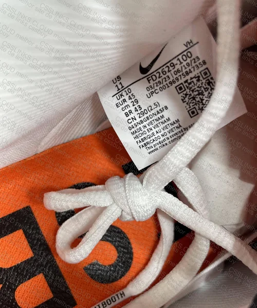 Dunk SB TIGHTBOOTH 7
