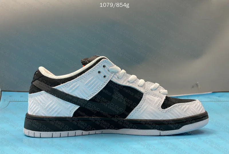 Dunk SB Tightbooth