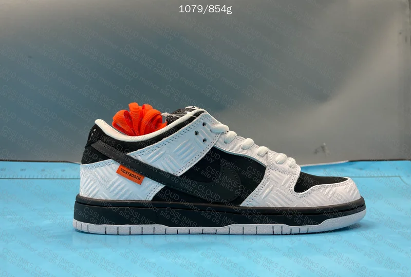 Dunk SB Tightbooth 3