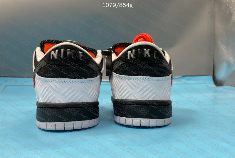 Dunk SB Tightbooth 8