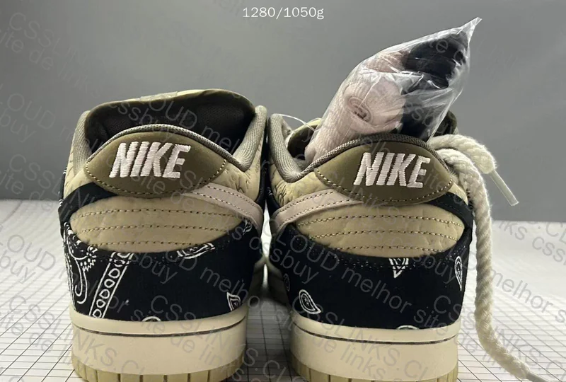 dunk sb travis 3