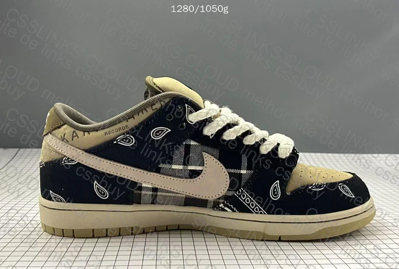 dunk sb travis 5