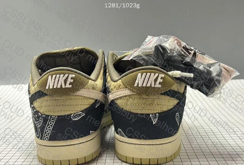 dunk sb travis 10