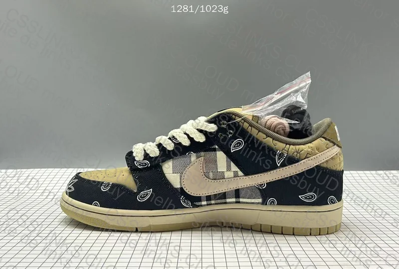 dunk sb travis 2