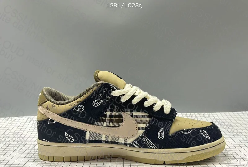 dunk sb travis 3