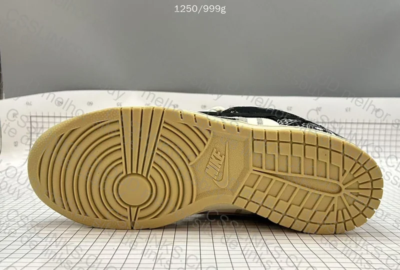 Dunk SB Travis OVO 7