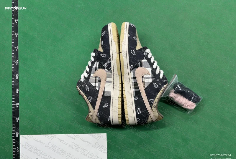 Dunk Sb Travis Scott 4