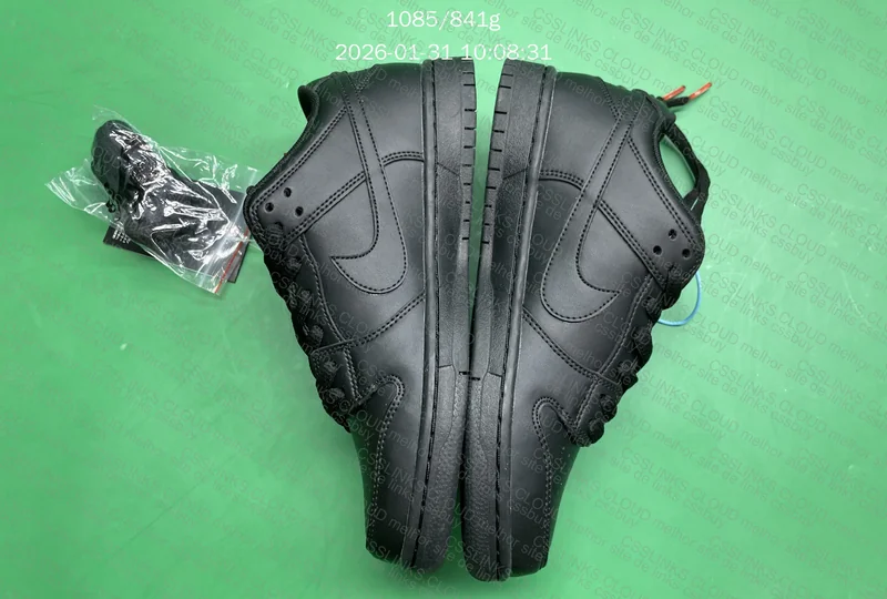 Dunk Sb triple black 5