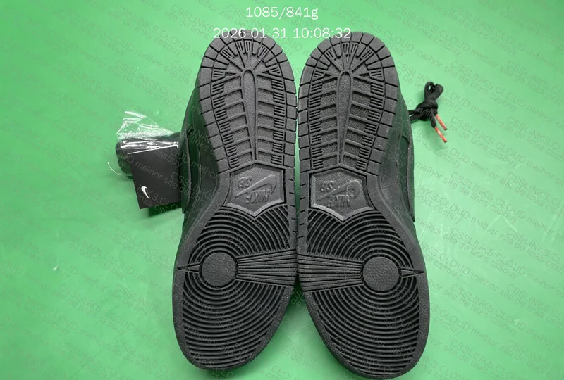 Dunk Sb triple black 7