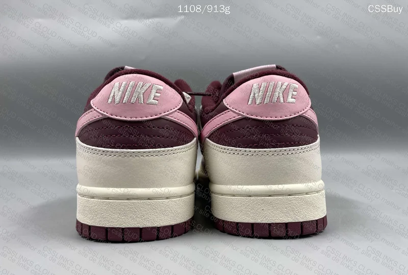 Dunk SB "Valentine's Day" 3