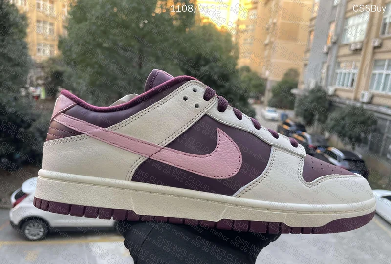 Dunk SB "Valentine's Day" 7