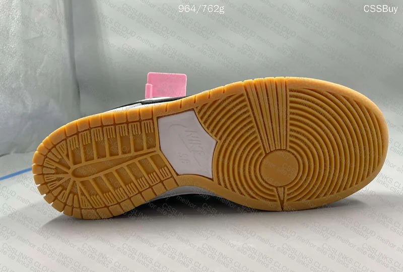 Dunk SB White Gum 7