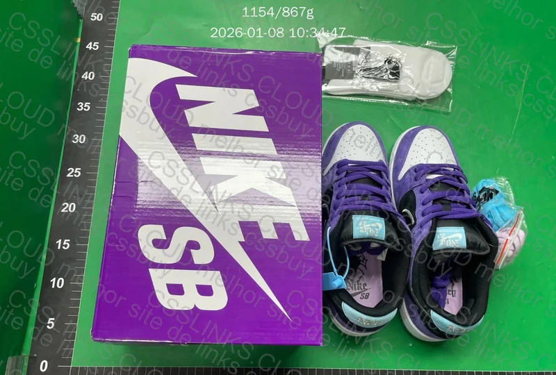 Dunk SB x Hayley Wilson 2