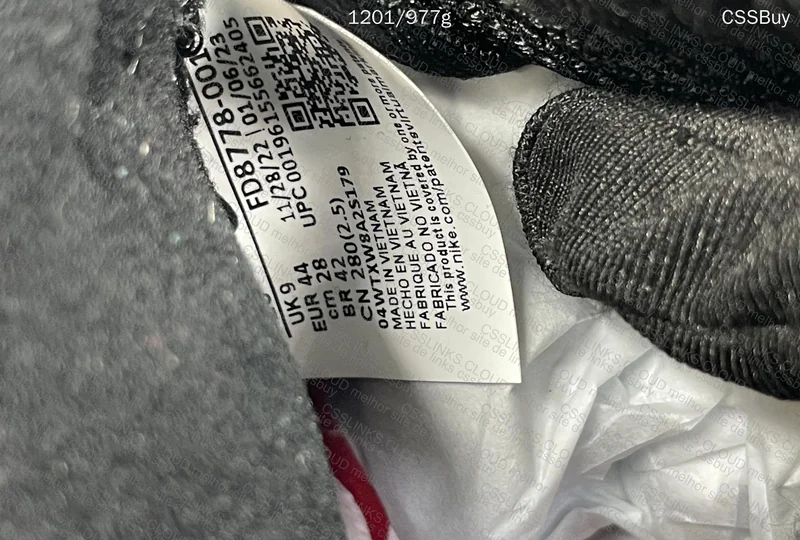 Dunk SB x Supreme x Rammellzee 10
