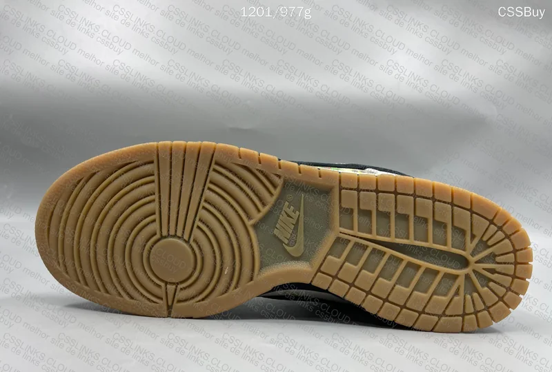 Dunk SB x Supreme x Rammellzee 8
