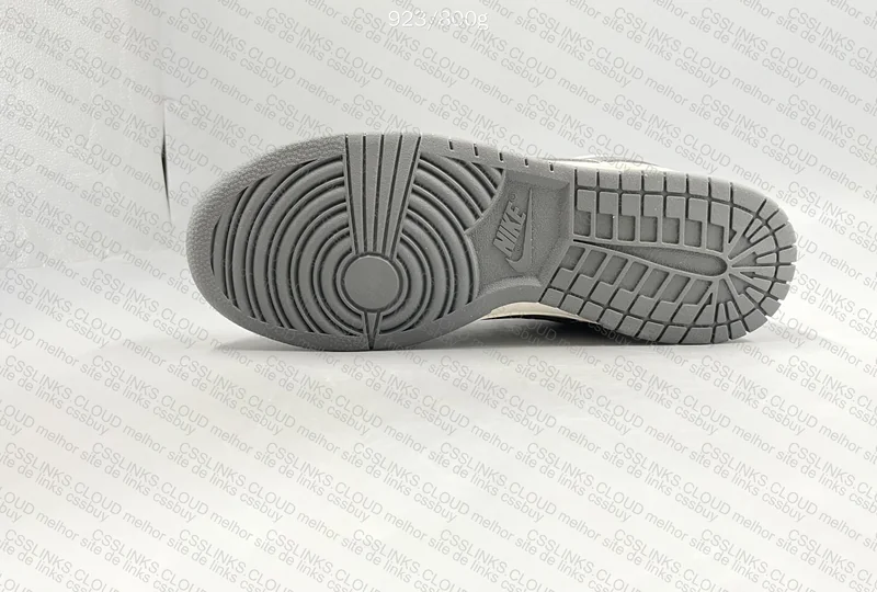 dunk smoke ash VT 7