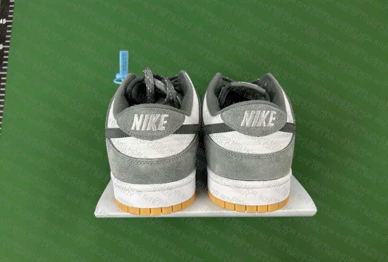 Dunk Smoke Grey Gum