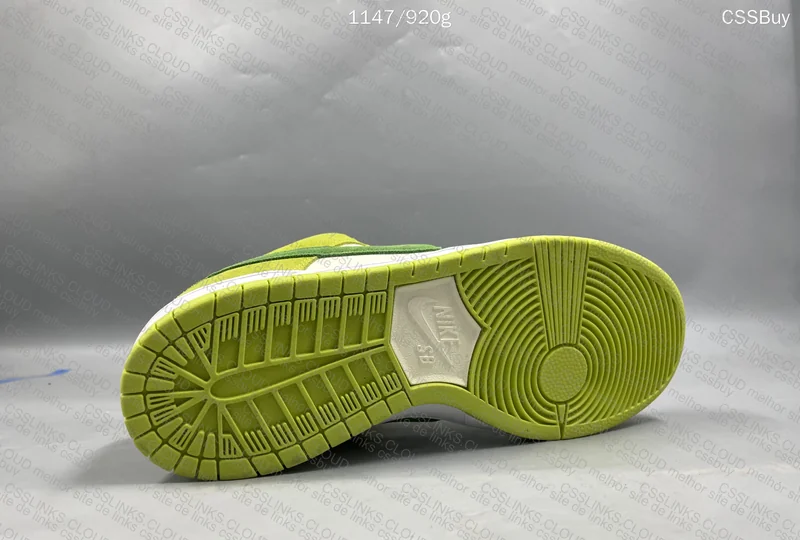 Dunk sour Apple 6