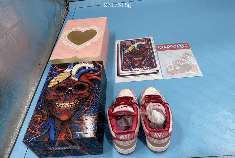Dunk Strange love H12