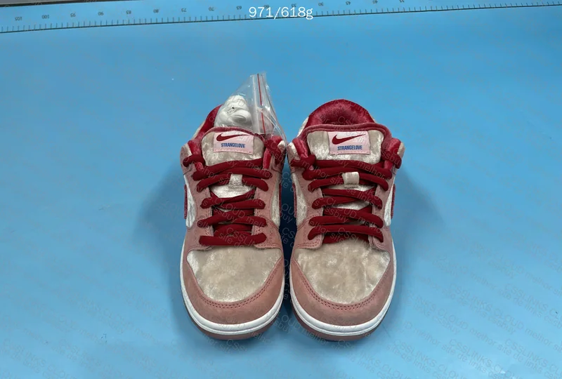 Dunk Strange love H12 3