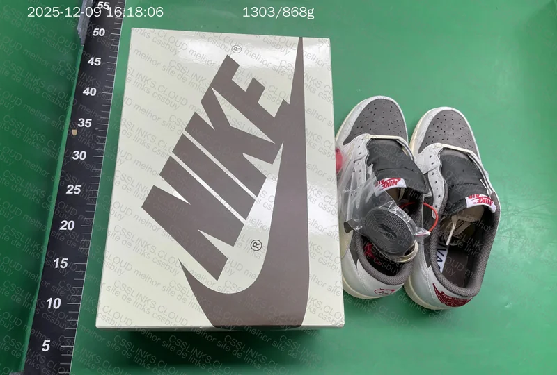 Dunk Travis Scott reverse mocha