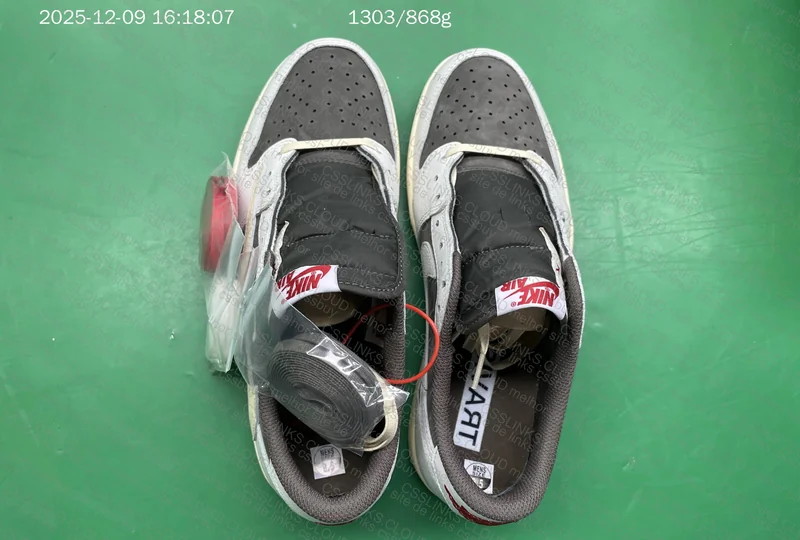 Dunk Travis Scott reverse mocha 3