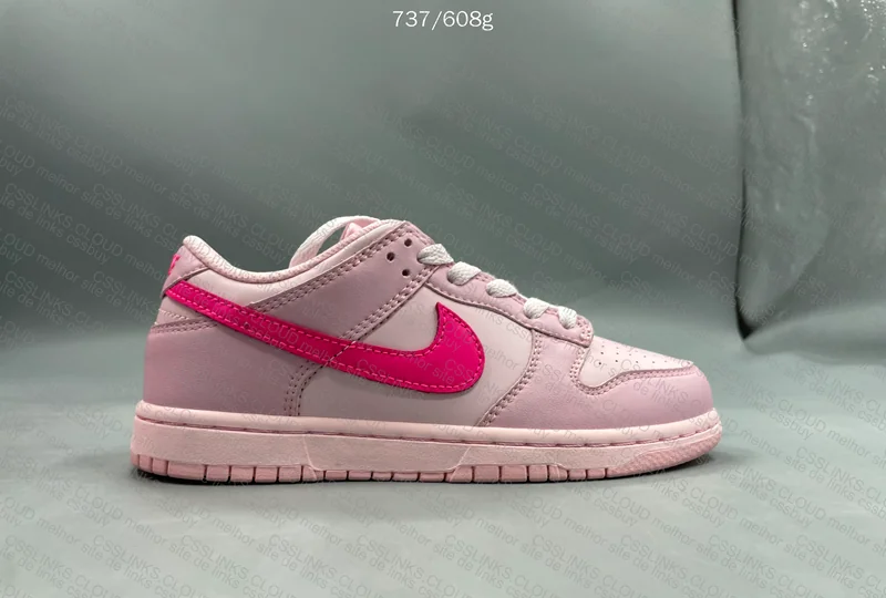 Dunk "Triple Pink" Kids 2