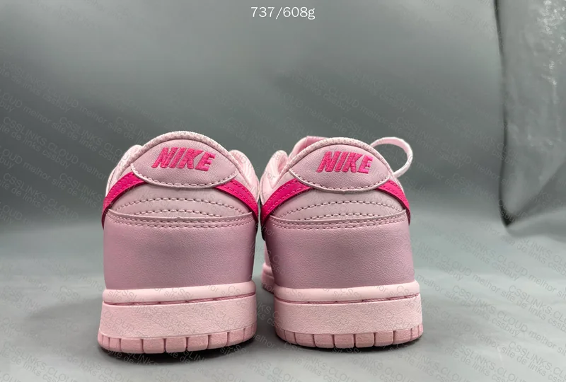 Dunk "Triple Pink" Kids 4