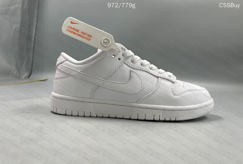 Dunk triple white 4
