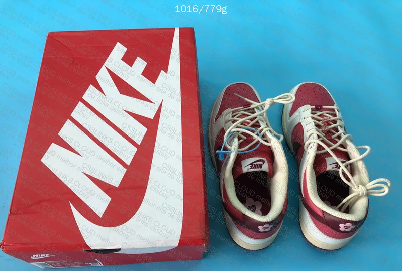 Dunk Valentine's Day OVOSNEAKER