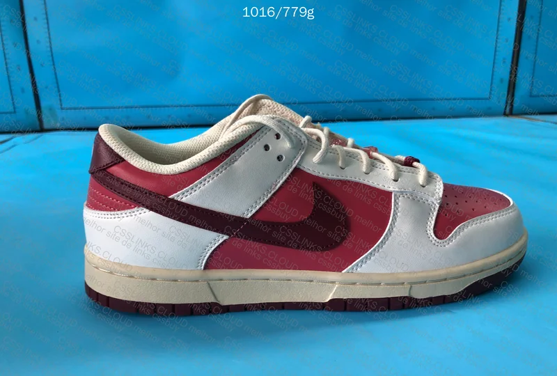Dunk Valentine's Day OVOSNEAKER 9