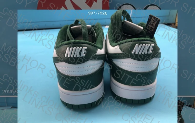Dunk Green M (Strange Swoosh?) 2