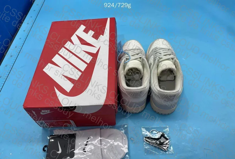 Dunk VT with Gift