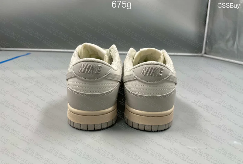DUNK VT Light Bone 4