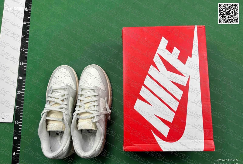 Dunk VT Light Bone