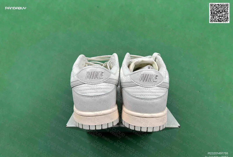 Dunk VT Light Bone 2