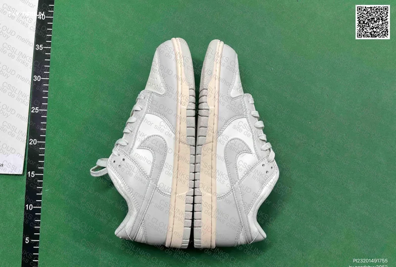 Dunk VT Light Bone 4