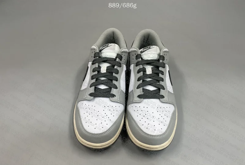 Dunk VT light smoke grey