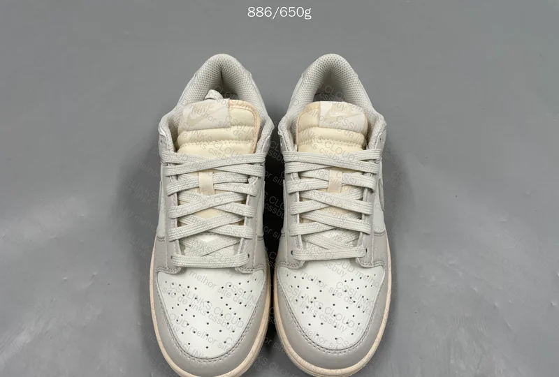 DUNK VT WHITE