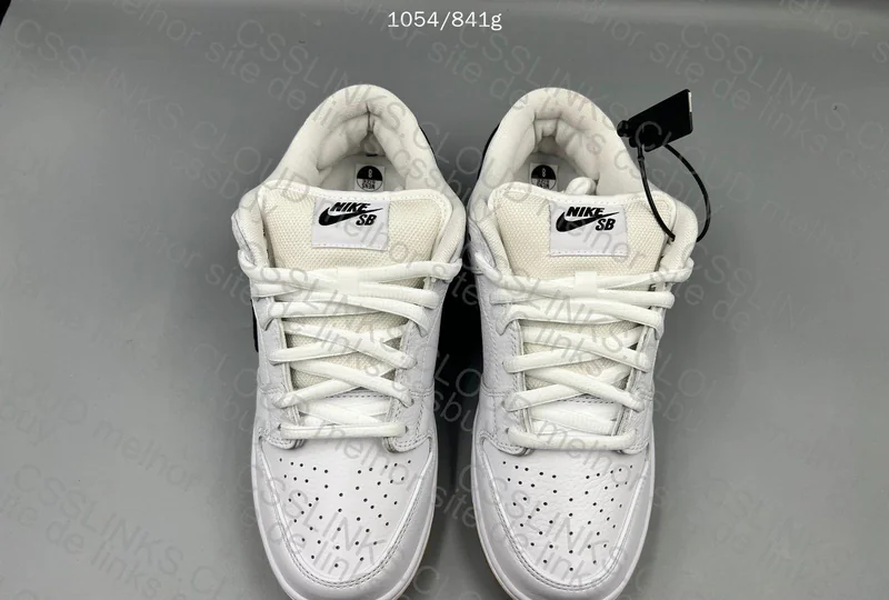 Dunk White Gum