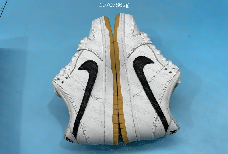 Dunk White Gum 3