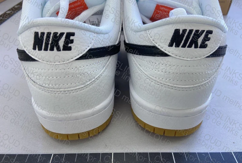 Dunk White Gum