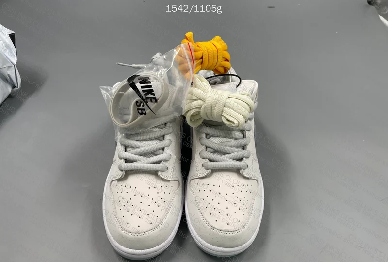 Dunk White Lobster 9