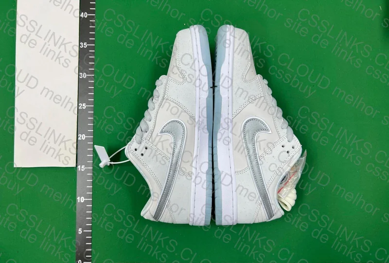 Dunk White Lobster 4