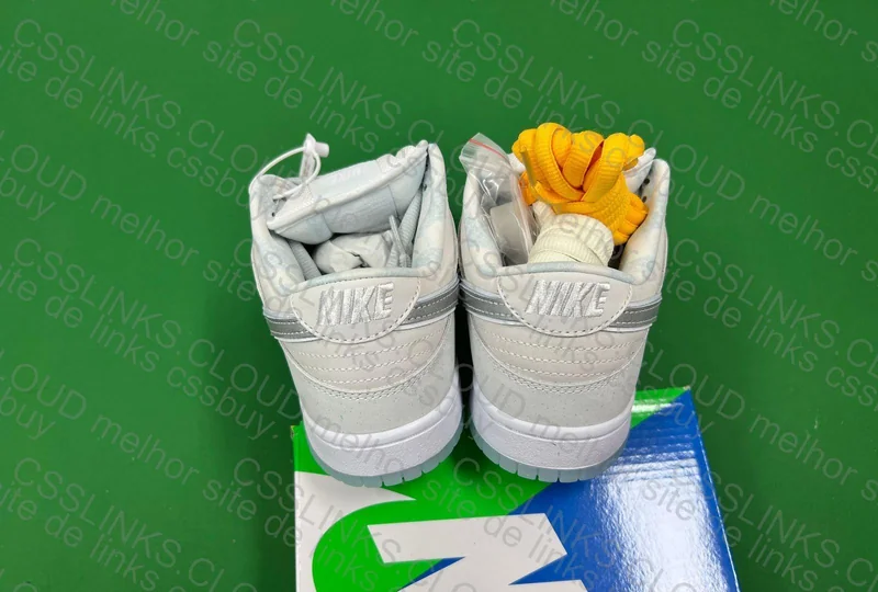 Dunk White Lobster 3