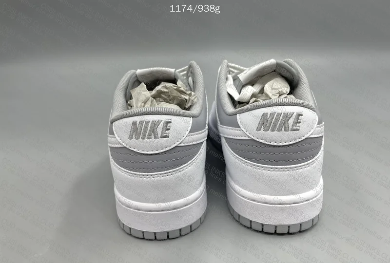 Dunk White Neutral 3