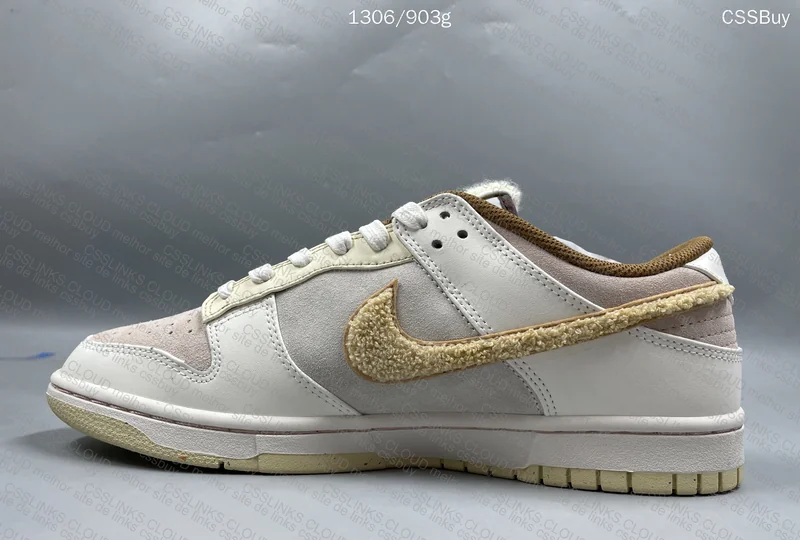 DUNK YEAR OF RABBIT 2