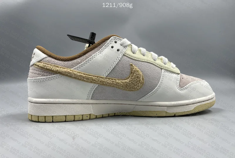 Dunk Year of the Rabbit - OVO 5