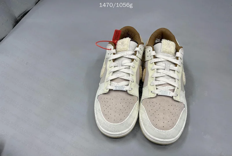 Dunk Year of the Rabbit (SALE)