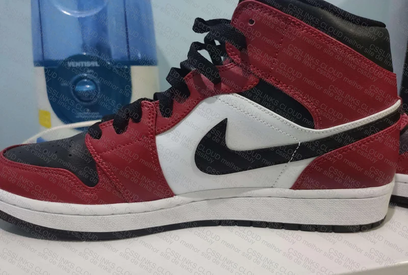 Duvida: Air Jordan 1 Mid Chicago Black toe 2